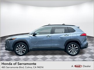 Used 2022 Toyota Corolla Cross XLE image 1