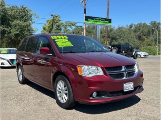 Used 2019 Dodge Grand Caravan SXT image 1