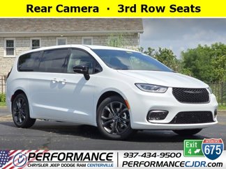 New 2026 Chrysler Pacifica Select image 1