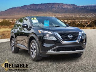 Used 2023 Nissan Rogue SV image 1