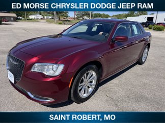 Used 2021 Chrysler 300 Touring w/ Driver Convenience Group image 1