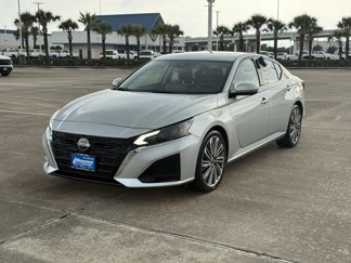 Used 2023 Nissan Altima 2.5 SL image 1