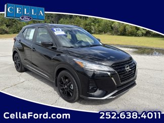 Used 2022 Nissan Kicks SR w/ Premium Package image 1