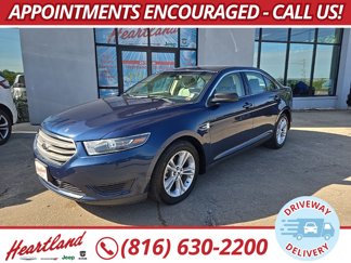 Used 2017 Ford Taurus SE image 1