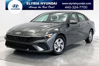 Certified 2025 Hyundai Elantra SE image 1