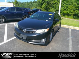 Used 2014 Toyota Camry SE image 1