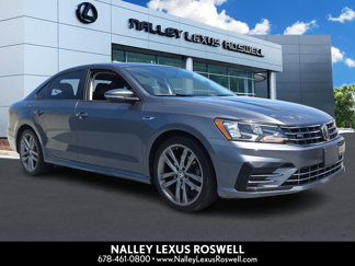 Used 2018 Volkswagen Passat 2.0T S image 1