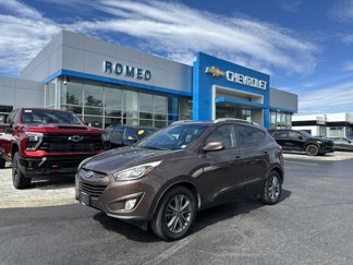 Used 2015 Hyundai Tucson SE video 1