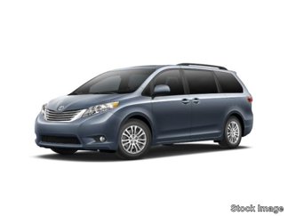 Used 2015 Toyota Sienna XLE image 1