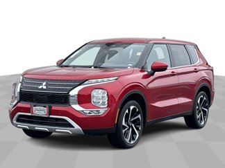 Used 2024 Mitsubishi Outlander SE Black Edition image 1