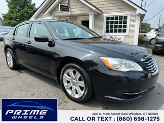 Used 2013 Chrysler 200 LX image 1