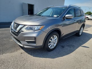 Used 2018 Nissan Rogue SV image 1