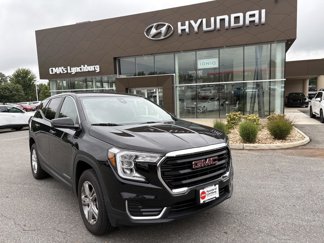 Used 2024 GMC Terrain SLE image 1