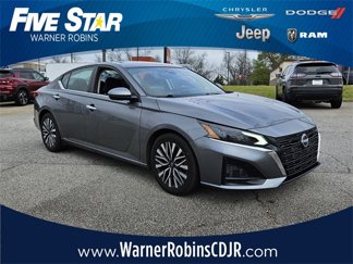 Used 2023 Nissan Altima 2.5 SV image 1