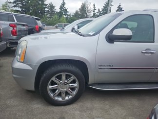 Used 2012 GMC Yukon XL Denali image 1