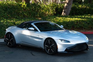 Used 2023 Aston Martin V8 Vantage Roadster image 1