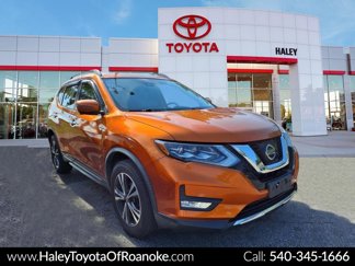 Used 2017 Nissan Rogue SL image 1