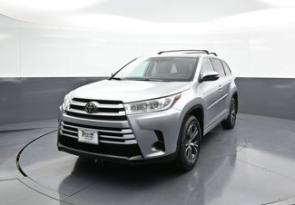 Certified 2018 Toyota Highlander LE image 1