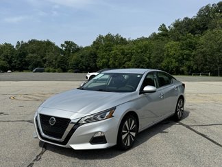 Used 2021 Nissan Altima 2.5 SV image 1