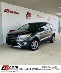 Used 2017 Ford Escape SE w/ SE Cold Weather Package image 1