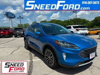 Used 2021 Ford Escape Titanium w/ Class II Trailer Tow Package image 1