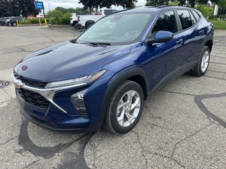 Used 2024 Chevrolet Trax LS w/ LS Convenience Package image 1