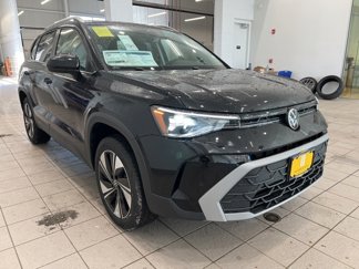 New 2025 Volkswagen Taos SE image 1