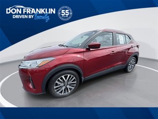 Used 2022 Nissan Kicks SV image 1
