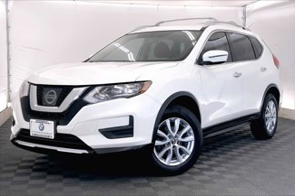 Used 2017 Nissan Rogue SV image 1