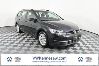 Used 2019 Volkswagen Golf S image 1