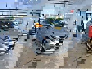 Used 2018 Chevrolet Cruze LT image 1