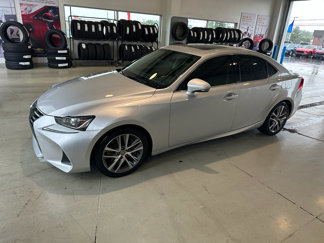 Used 2018 Lexus IS 300 image 1