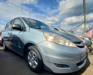 Used 2008 Toyota Sienna LE image 1