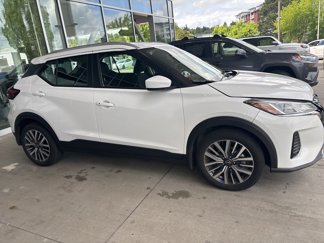 Used 2024 Nissan Kicks SV image 1