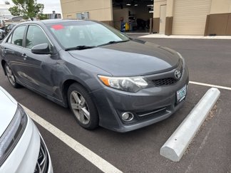 Used 2013 Toyota Camry SE image 1
