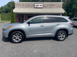 Used 2015 Toyota Highlander XLE image 1