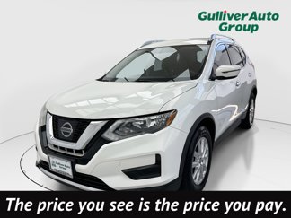 Used 2017 Nissan Rogue SV image 1