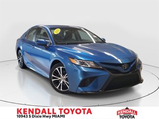 Used 2018 Toyota Camry SE image 1