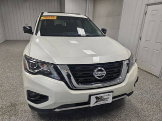 Used 2017 Nissan Pathfinder Platinum w/ Family Entertainment Package image 1