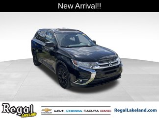 Used 2018 Mitsubishi Outlander LE image 1