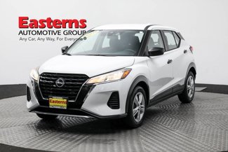 Used 2022 Nissan Kicks S image 1