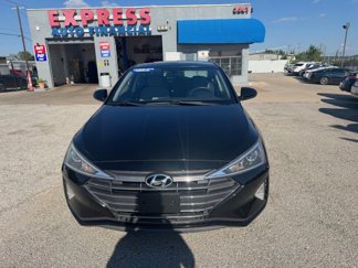 Used 2019 Hyundai Elantra SE image 1