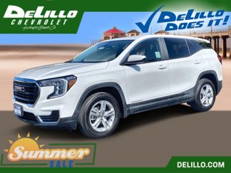 Used 2024 GMC Terrain SLE image 1