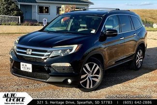 Used 2017 Honda Pilot Touring image 1