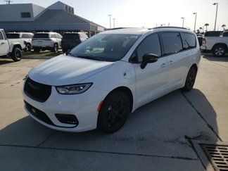 New 2025 Chrysler Pacifica Premium image 1