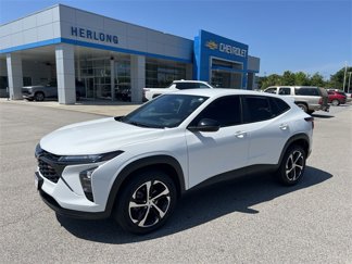 Used 2024 Chevrolet Trax RS image 1