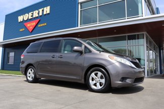 Used 2012 Toyota Sienna LE image 1