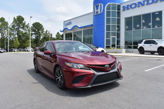 Used 2018 Toyota Camry L image 1