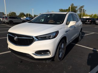 Used 2018 Buick Enclave Essence image 1