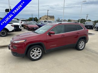 Used 2017 Jeep Cherokee Latitude w/ Comfort/Convenience Group image 1